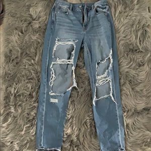 New American Eagle mom jean/boyfriend style